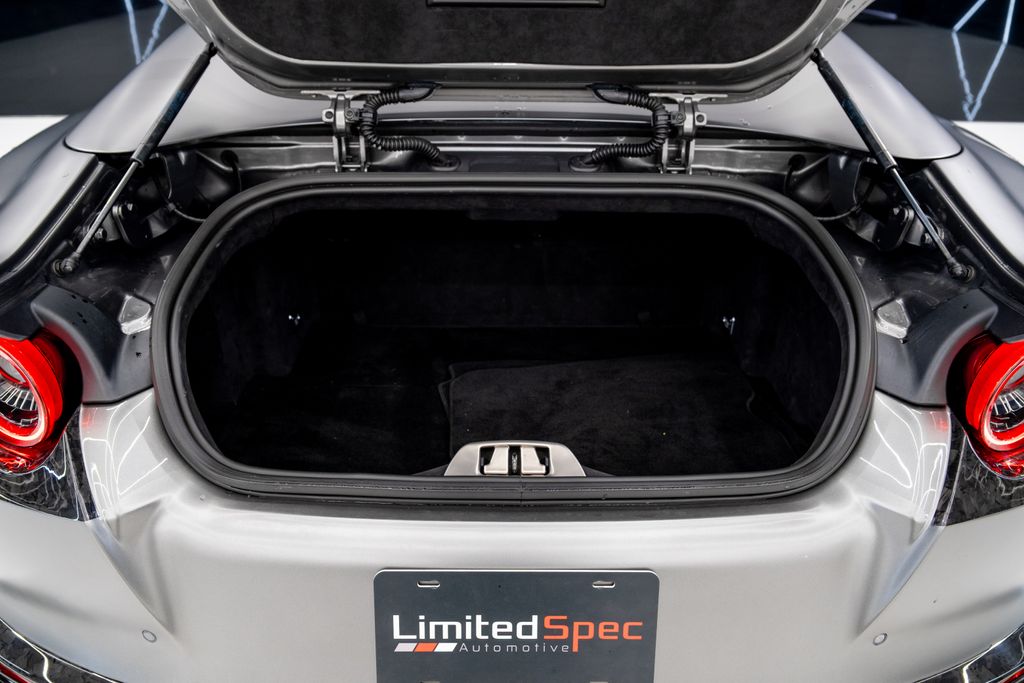 2021 Ferrari 812 GTS RWD