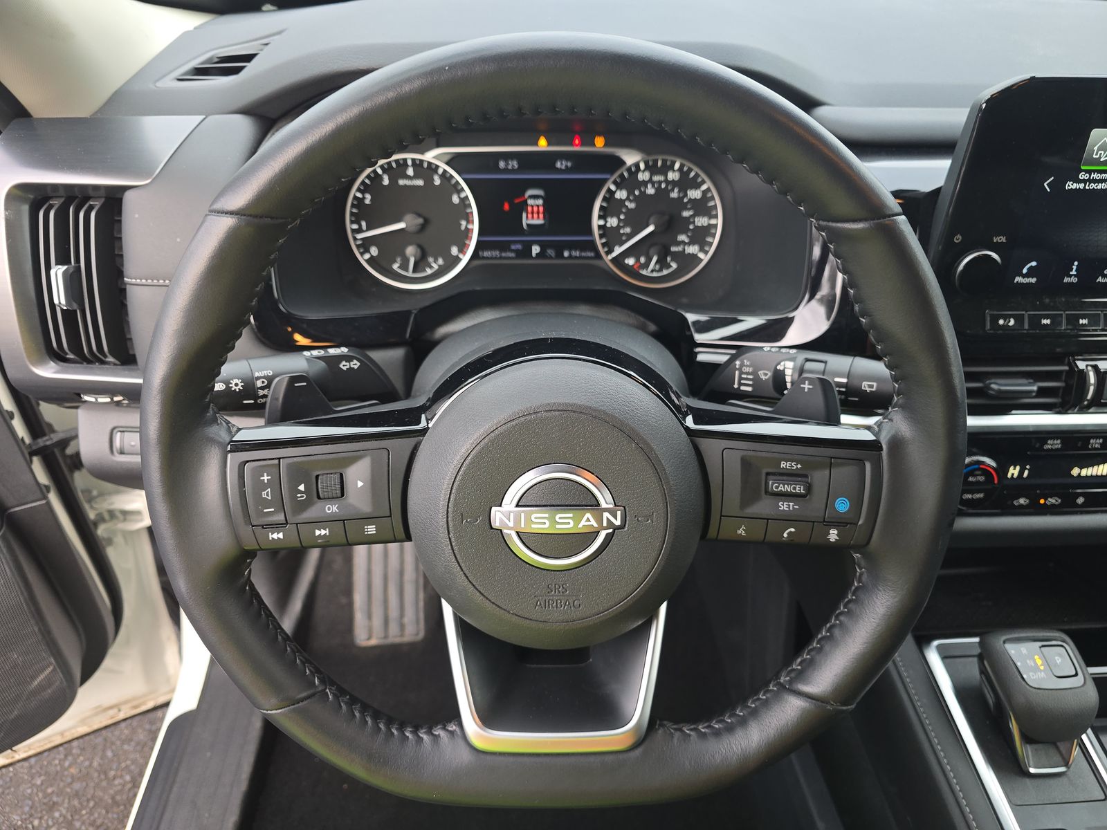 2024 Nissan Pathfinder SL AWD