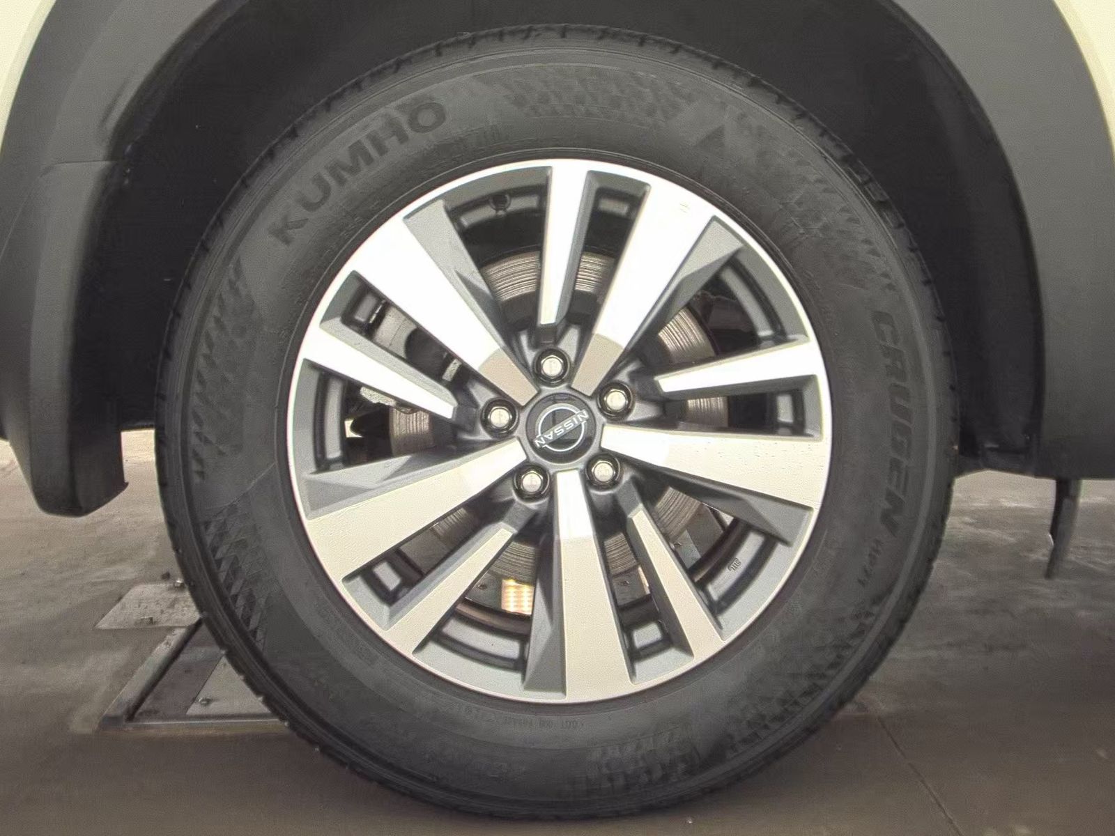 2024 Nissan Pathfinder SL AWD