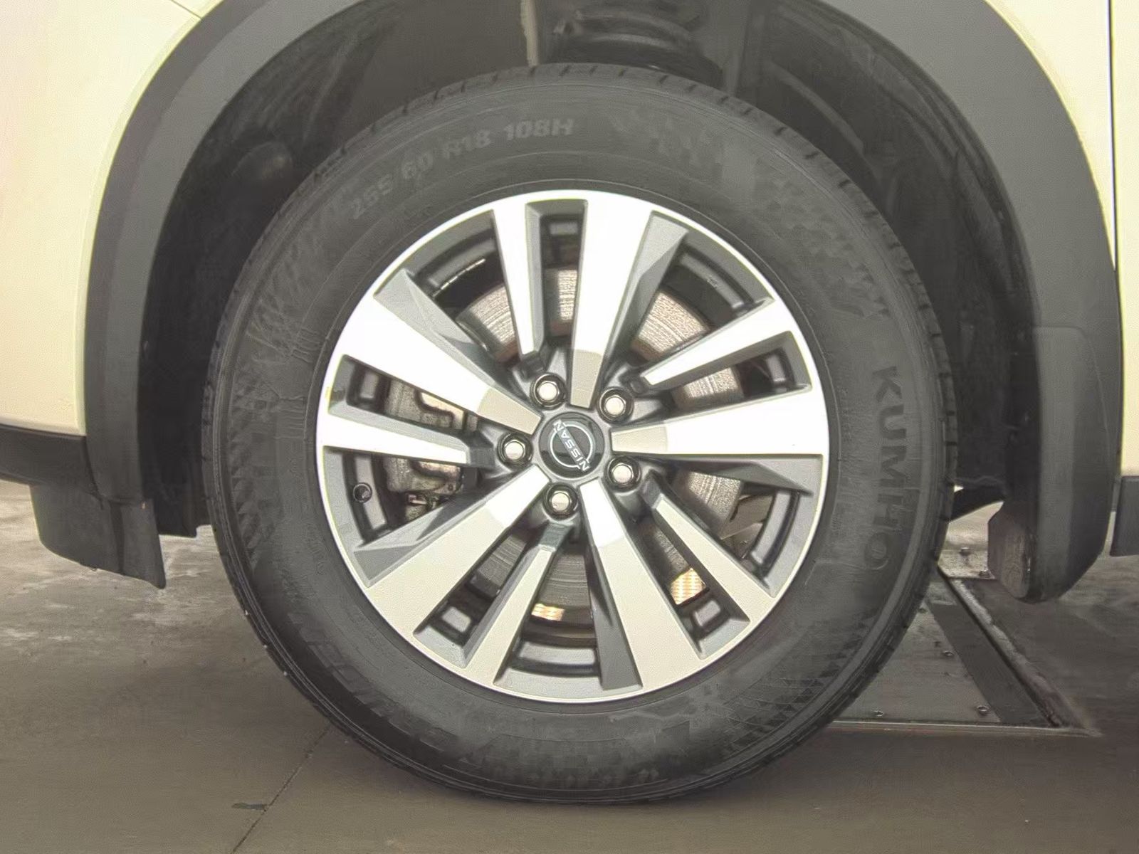 2024 Nissan Pathfinder SL AWD