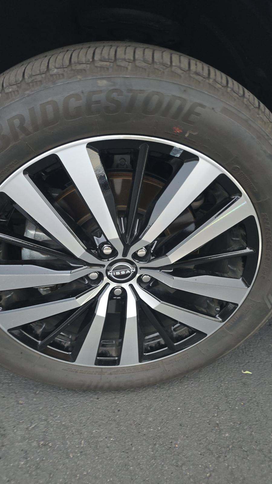 2024 Nissan Pathfinder Platinum AWD