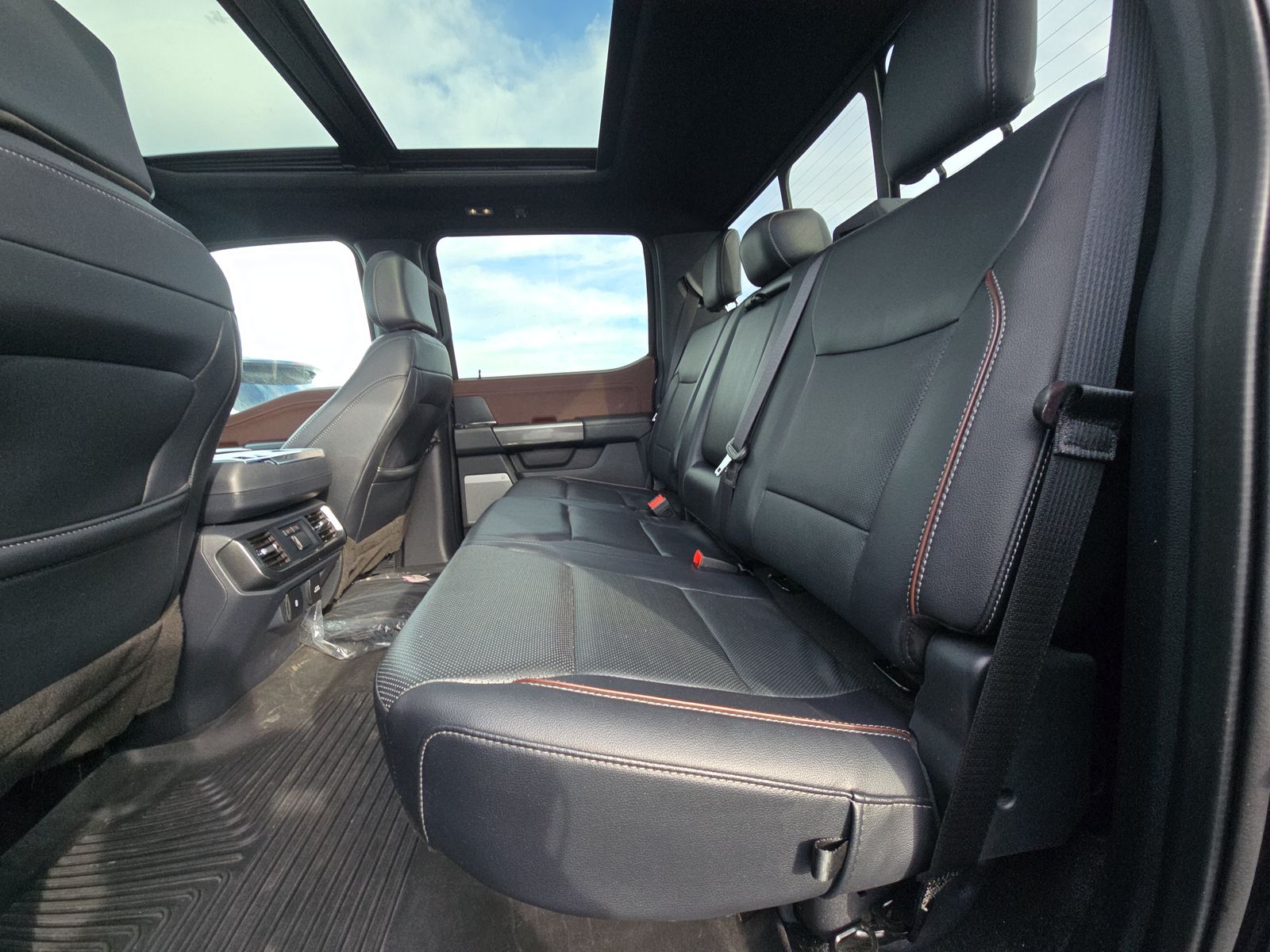 2023 Ford F-150 Lariat AWD