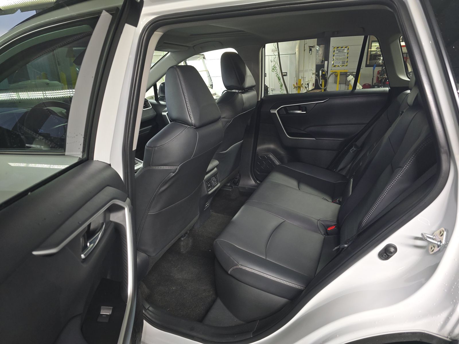 2024 Toyota RAV4 Hybrid XLE Premium AWD