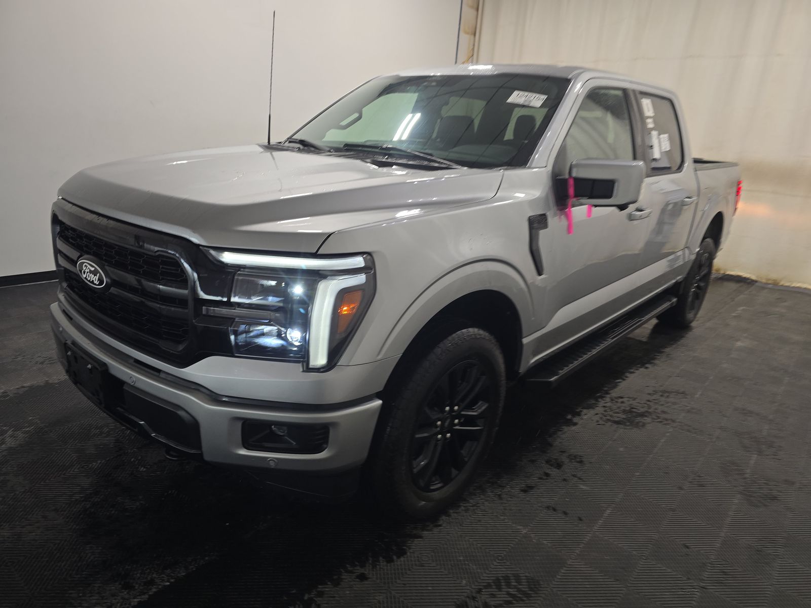 2025 Ford F-150 Lariat AWD