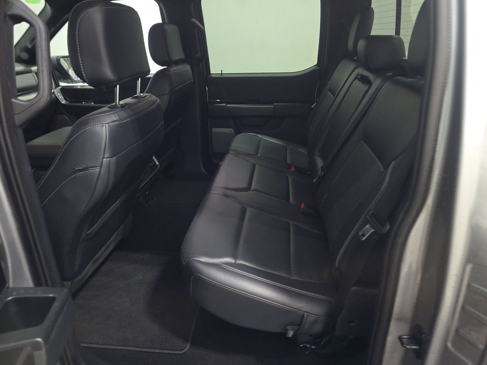 2025 Ford F-150 Lariat AWD