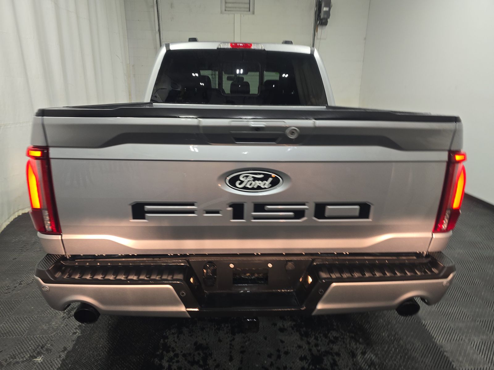 2025 Ford F-150 Lariat AWD