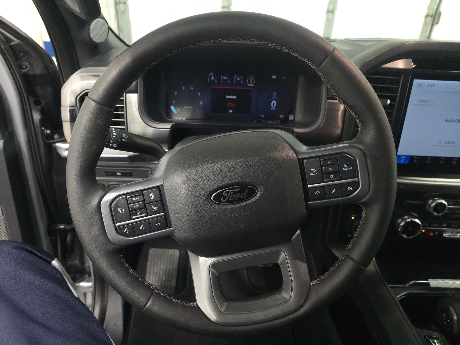 2025 Ford F-150 Lariat AWD