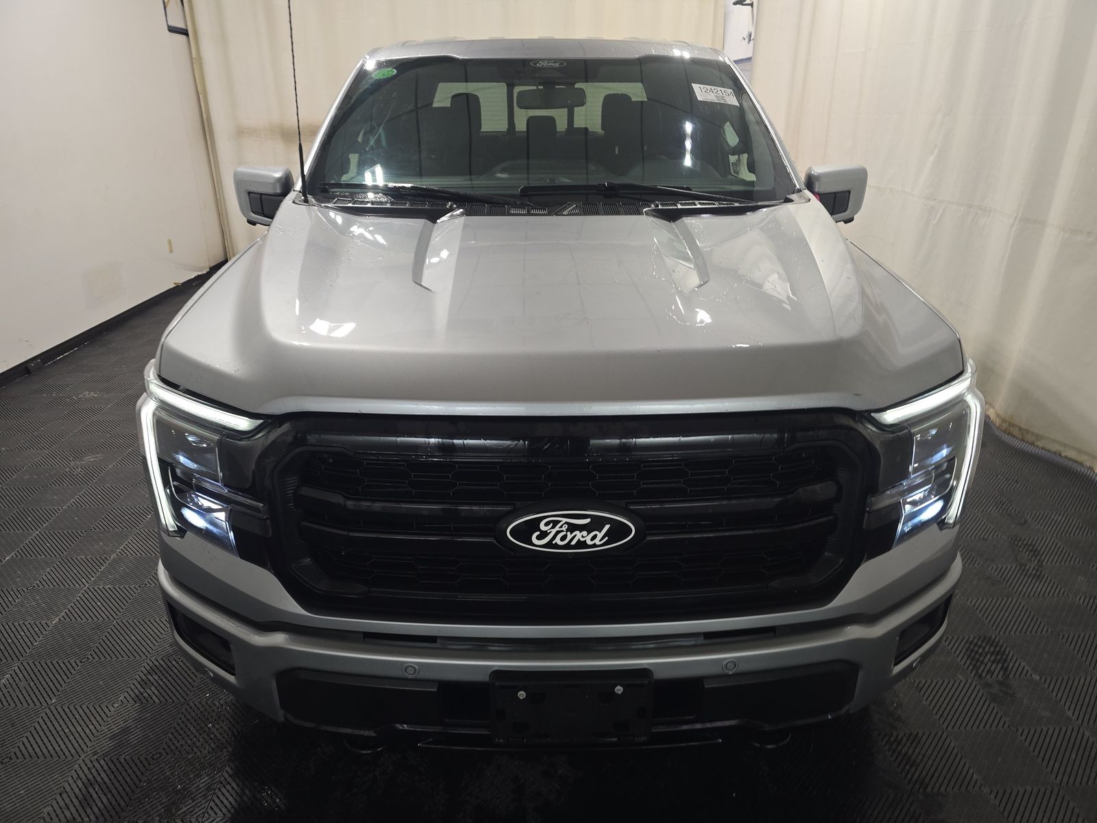 2025 Ford F-150 Lariat AWD
