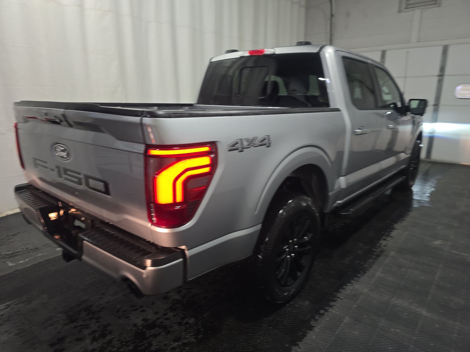 2025 Ford F-150 Lariat AWD