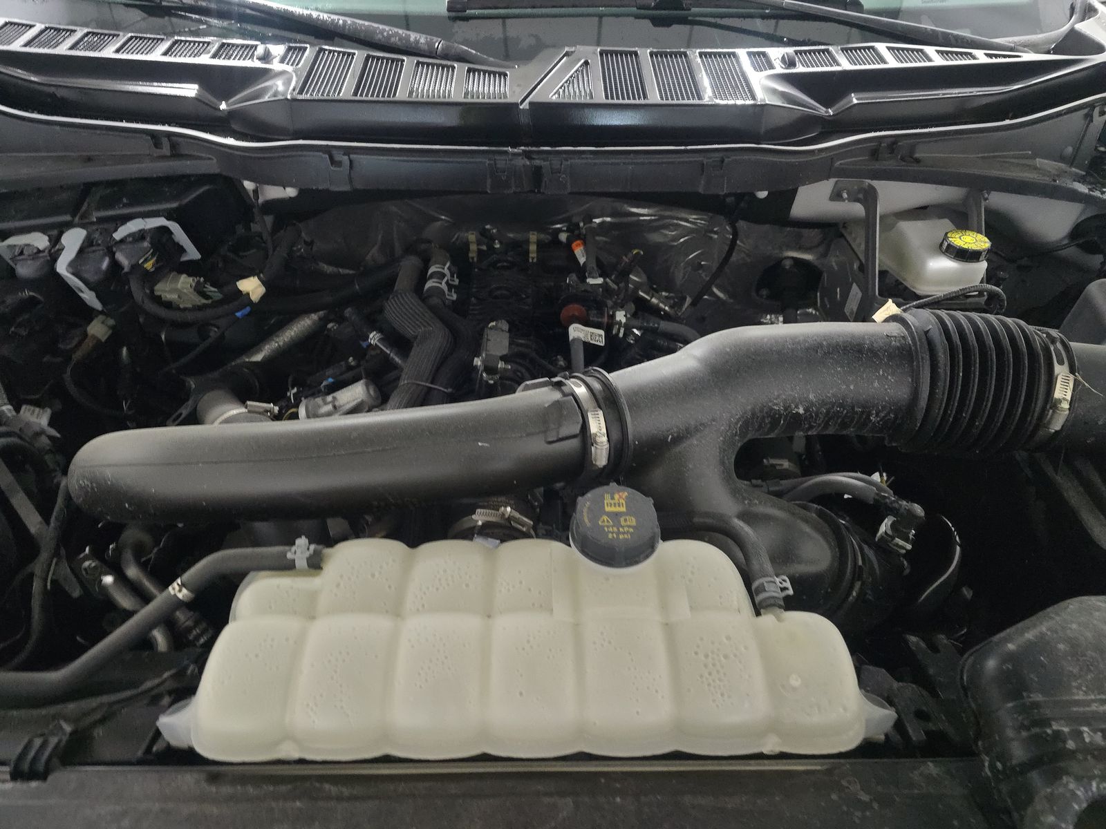 2025 Ford F-150 Lariat AWD