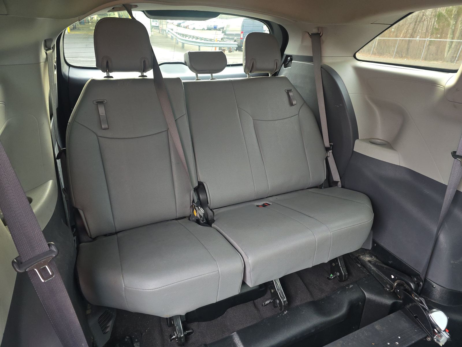 2023 Toyota Sienna XLE FWD