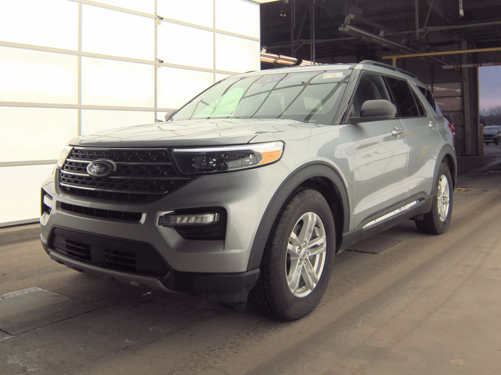2023 Ford Explorer XLT RWD