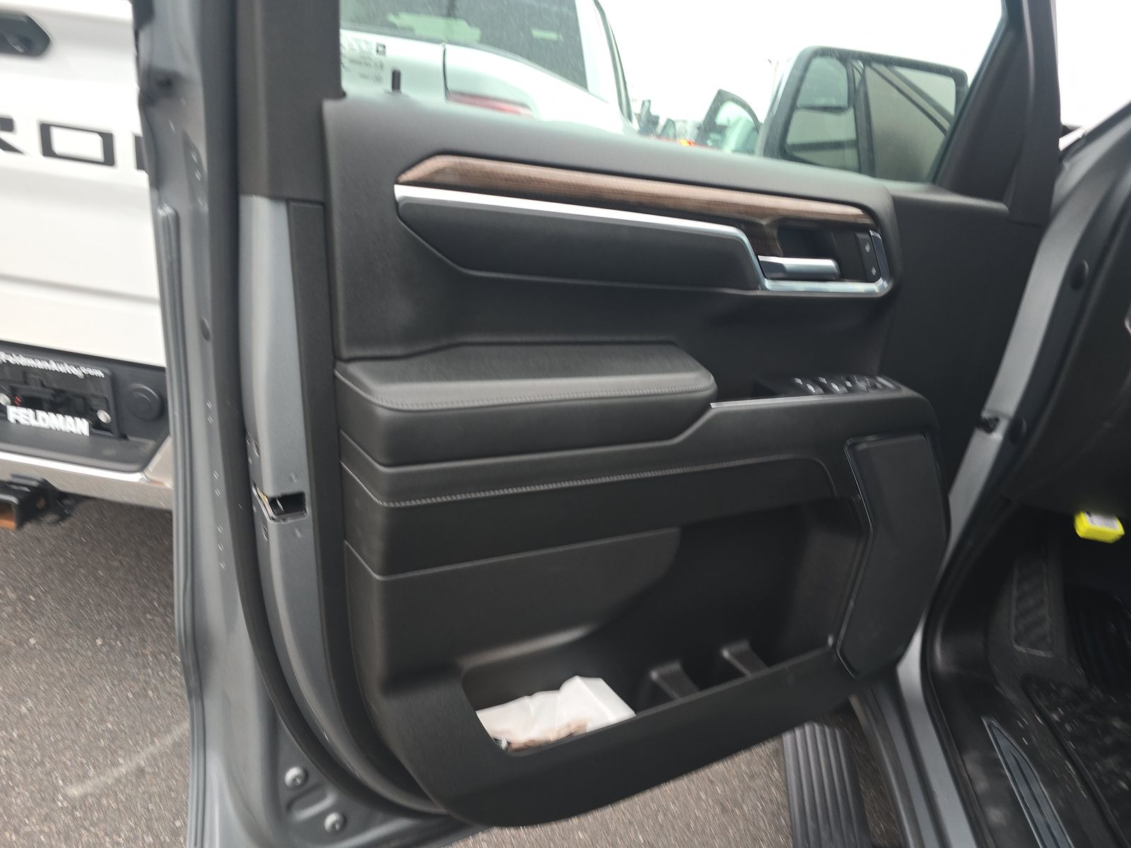 2023 Chevrolet Silverado 1500 LT AWD