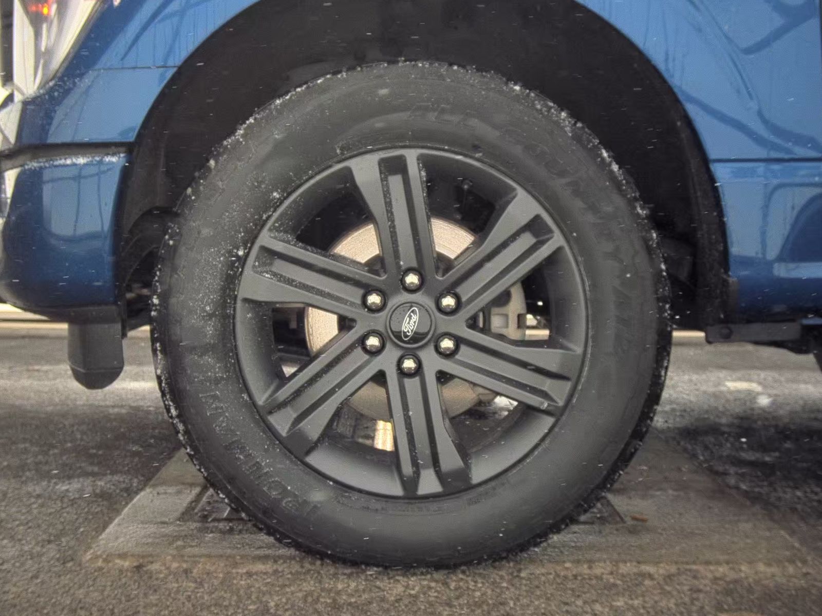 2023 Ford F-150 Lariat AWD