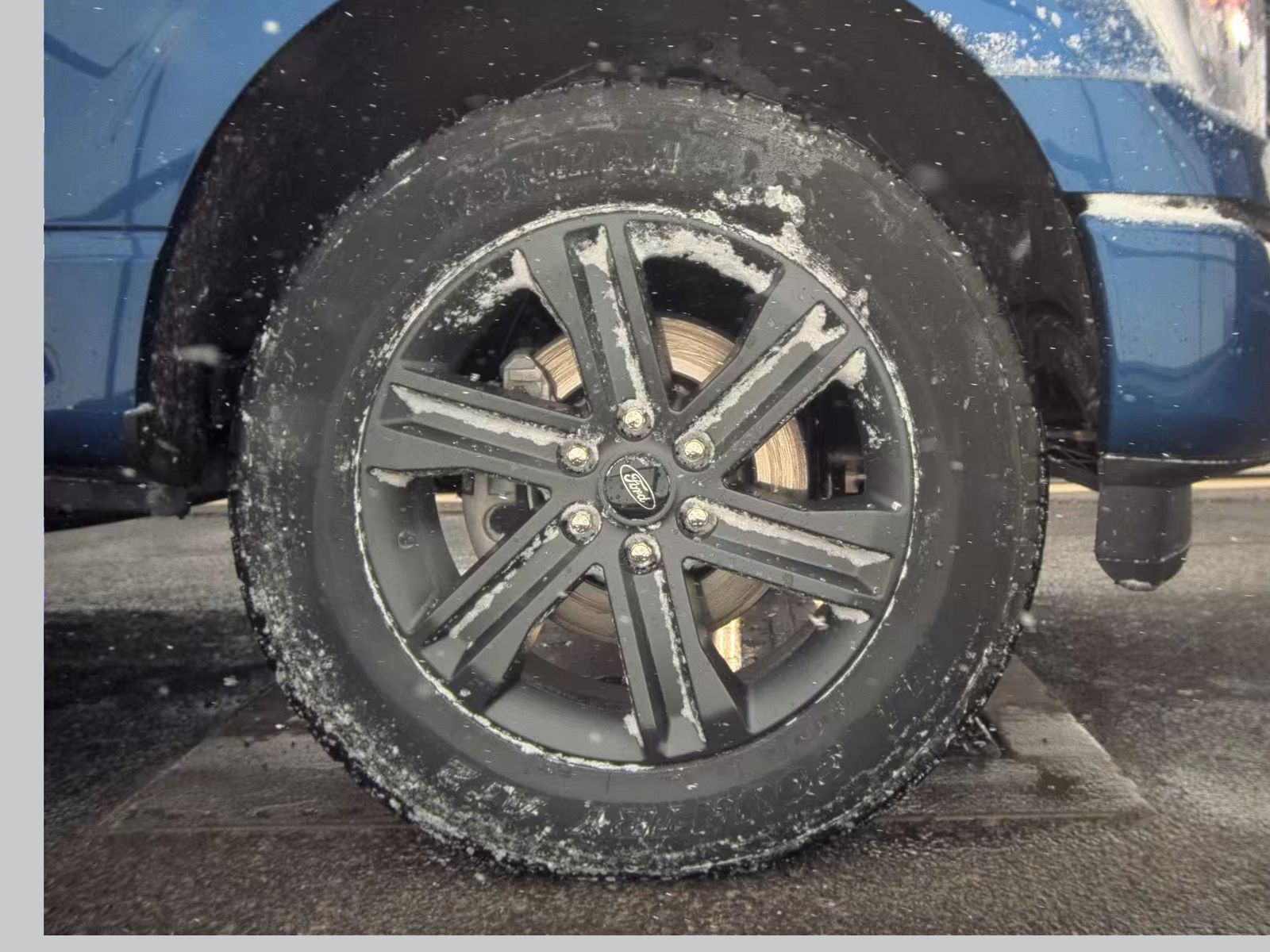 2023 Ford F-150 Lariat AWD