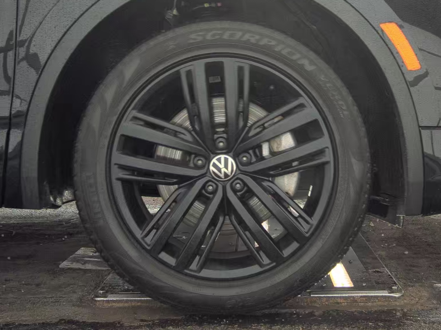 2022 Volkswagen Tiguan 2.0T SE R-Line Black AWD