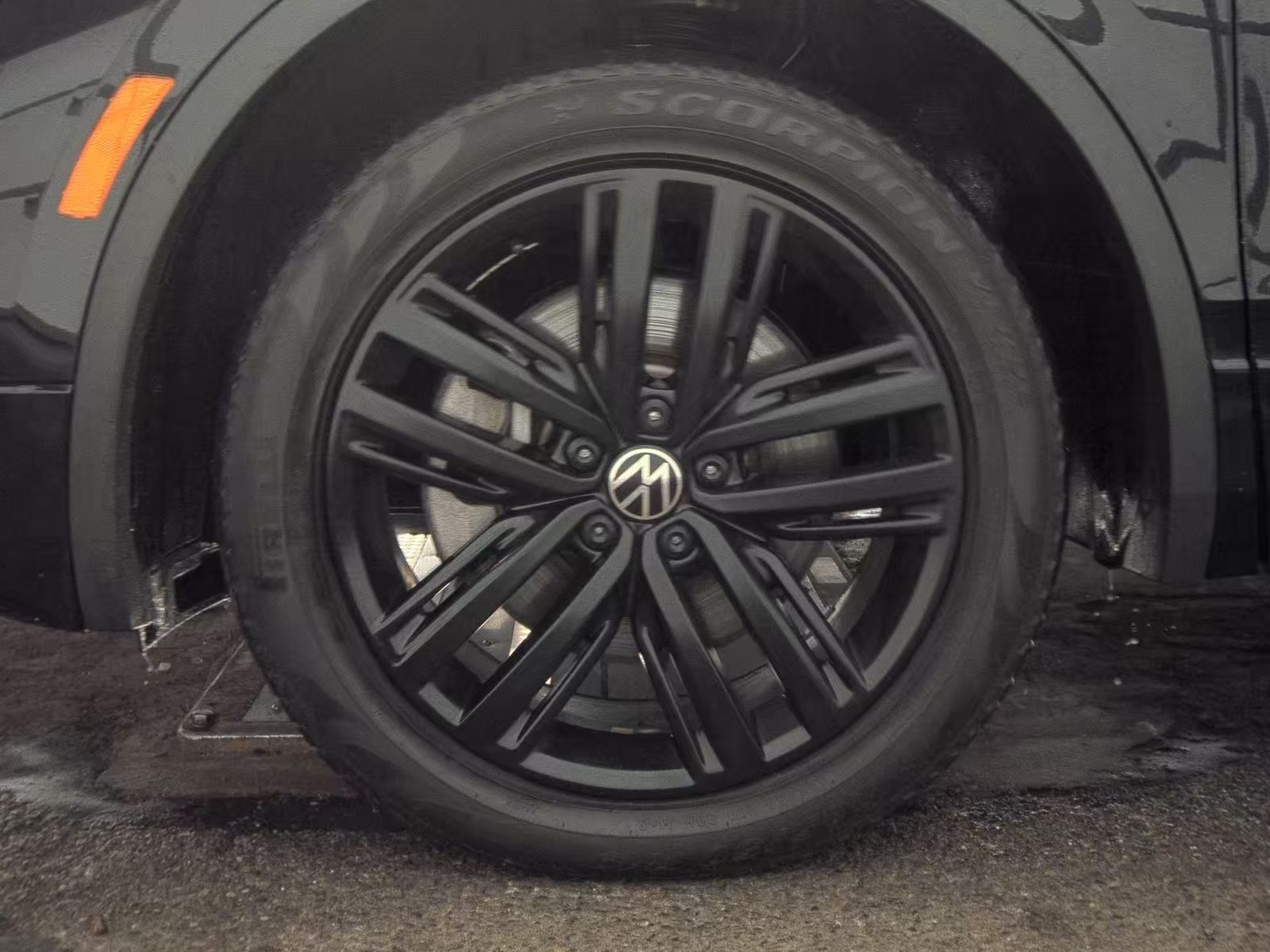 2022 Volkswagen Tiguan 2.0T SE R-Line Black AWD