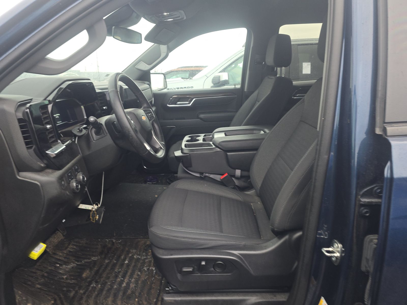 2023 Chevrolet Silverado 1500 LT AWD