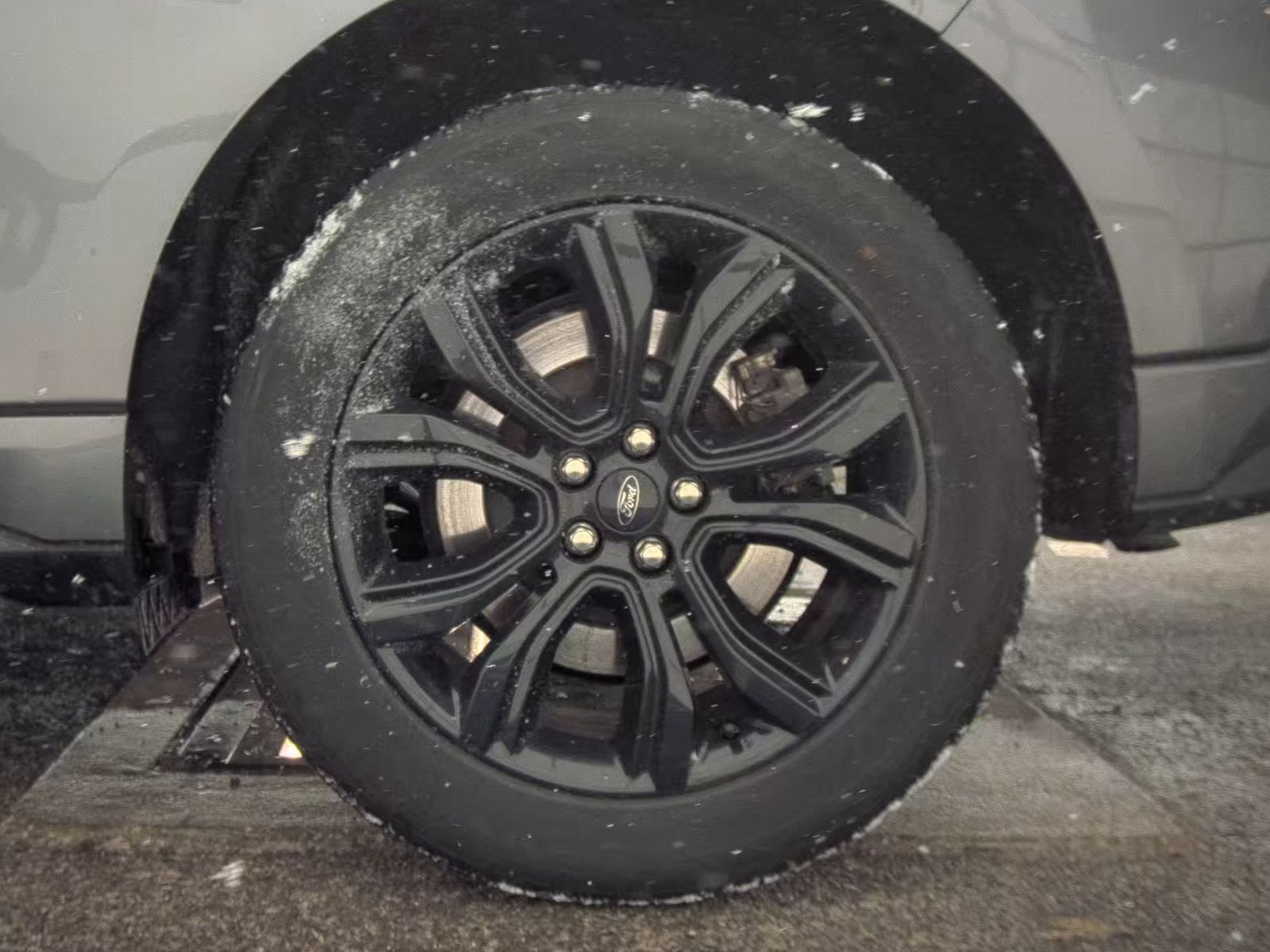 2023 Ford Edge SE AWD