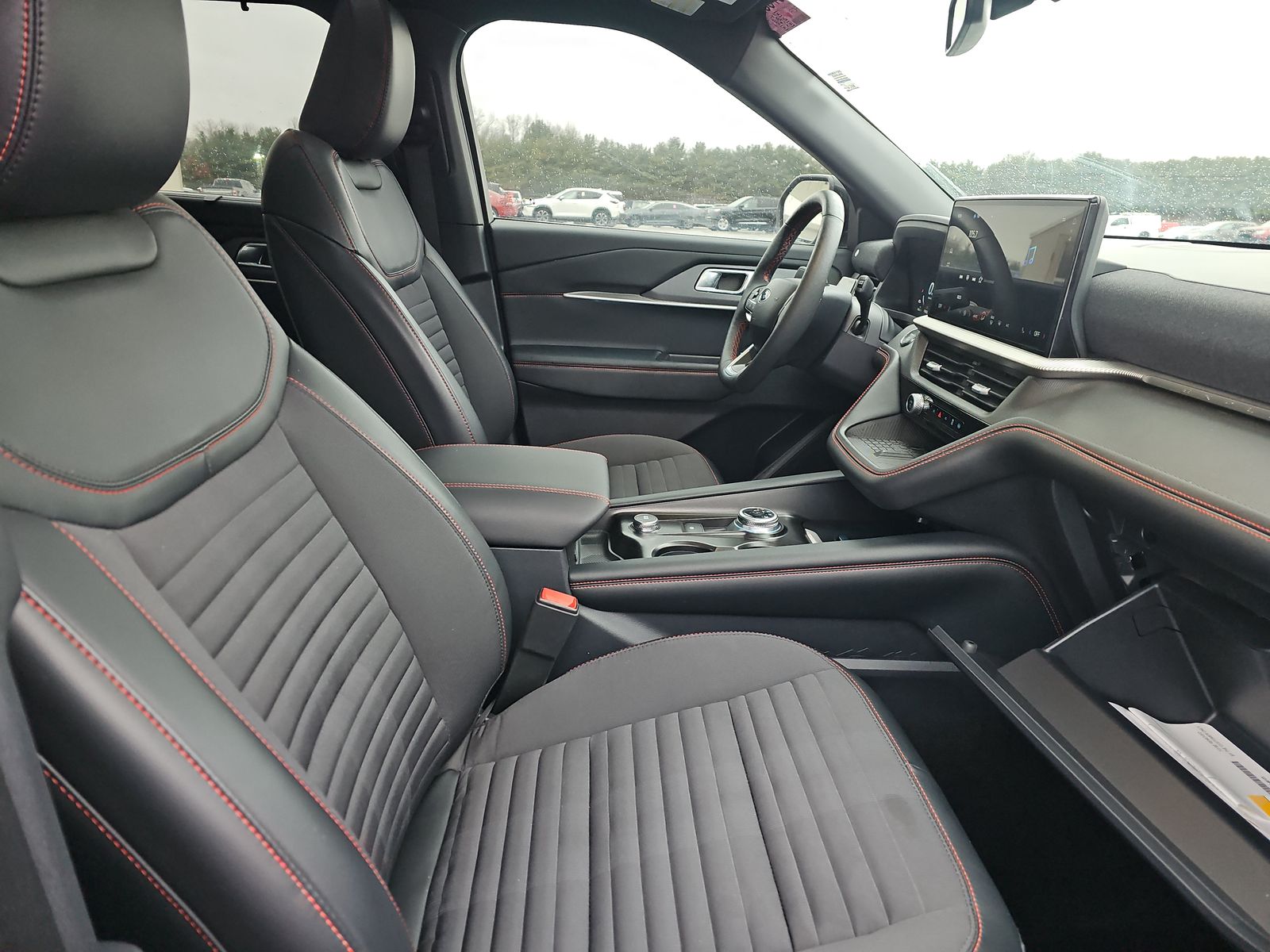 2025 Ford Explorer ST-Line AWD