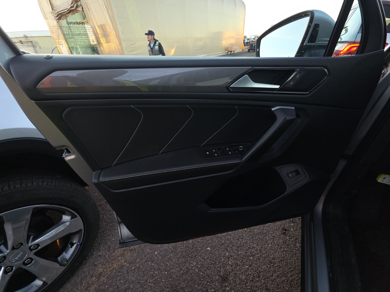 2024 Volkswagen Tiguan 2.0T Wolfsburg Edition FWD