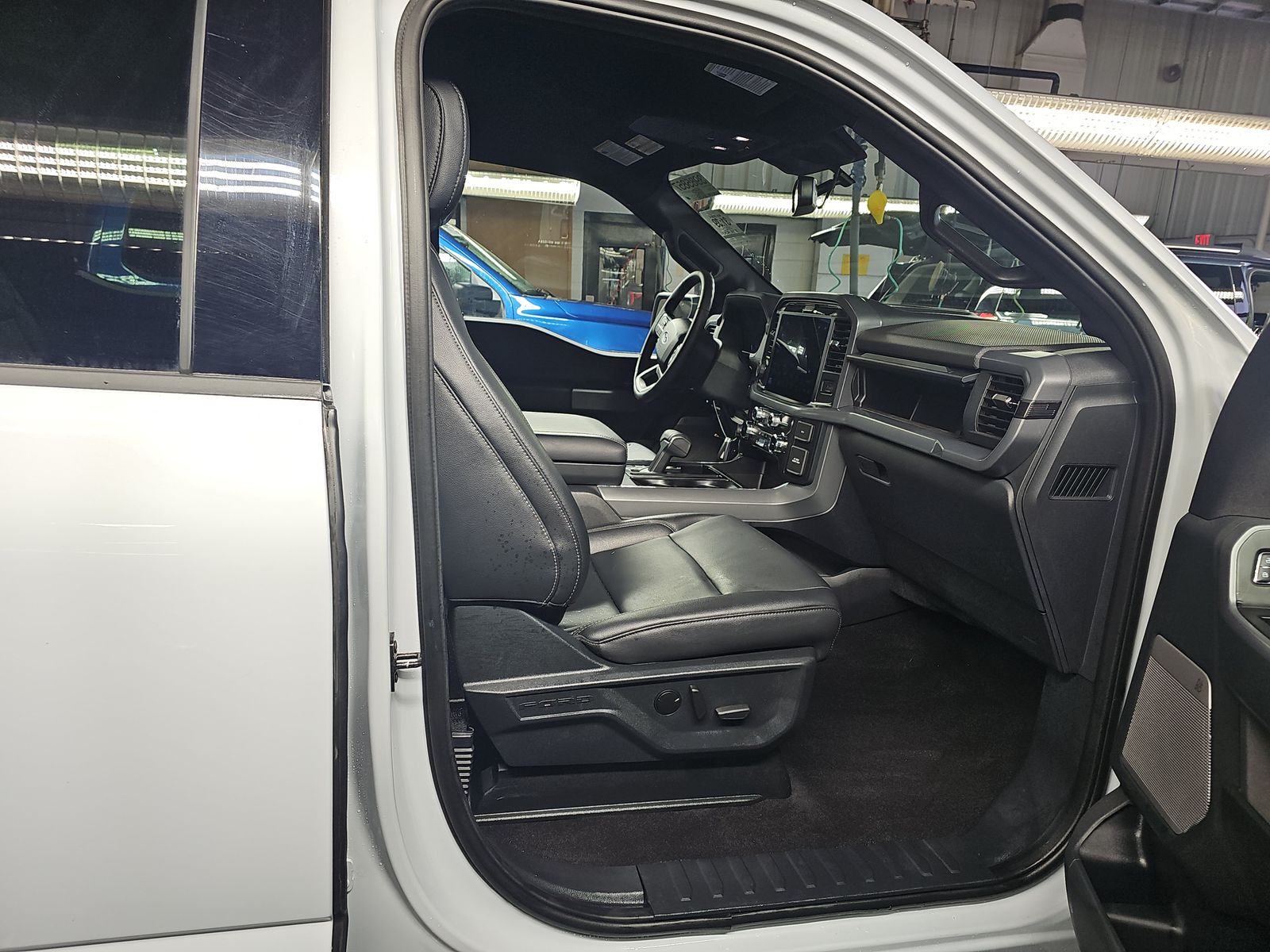 2025 Ford F-150 XLT AWD