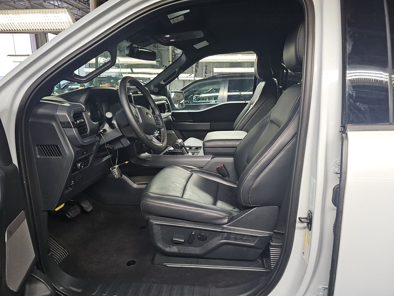 2025 Ford F-150 XLT AWD