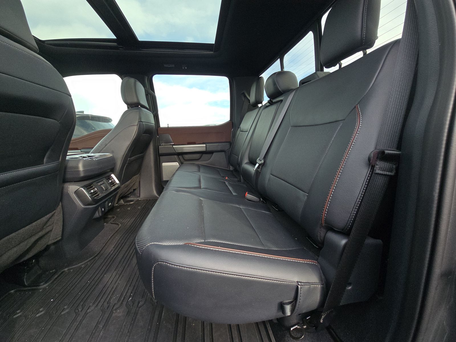 2023 Ford F-150 Lariat AWD