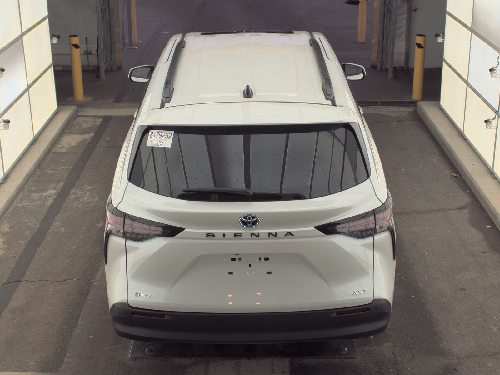 2025 Toyota Sienna XLE FWD