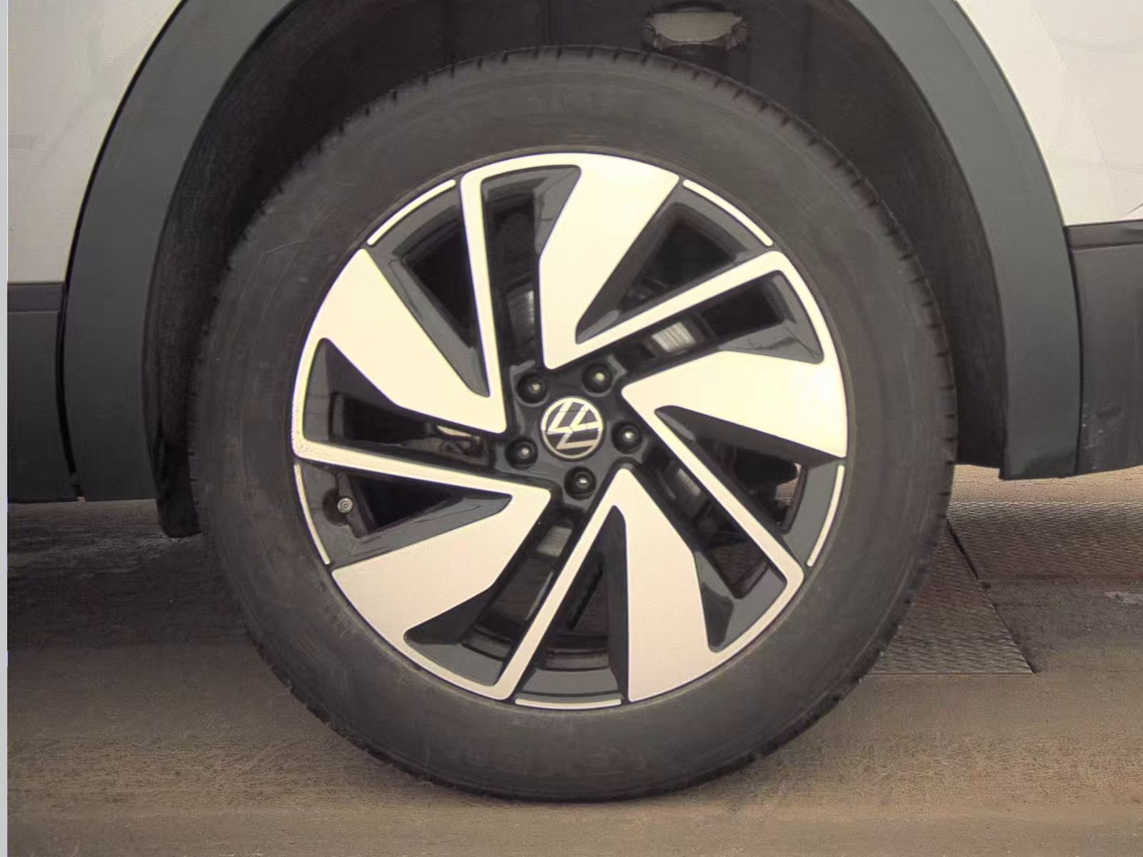 2024 Volkswagen Atlas 2.0T SE FWD