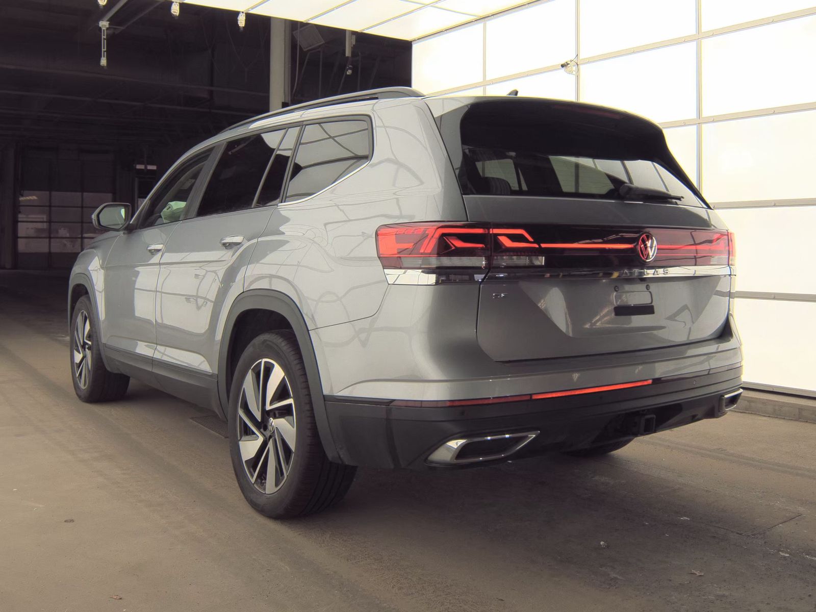 2024 Volkswagen Atlas 2.0T SE FWD