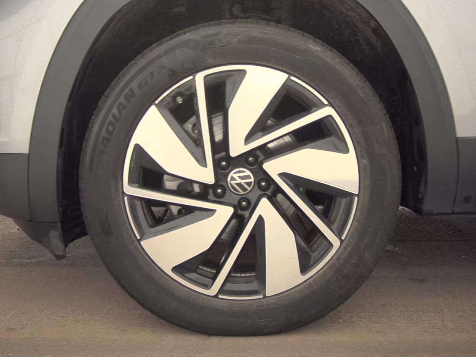 2024 Volkswagen Atlas 2.0T SE FWD