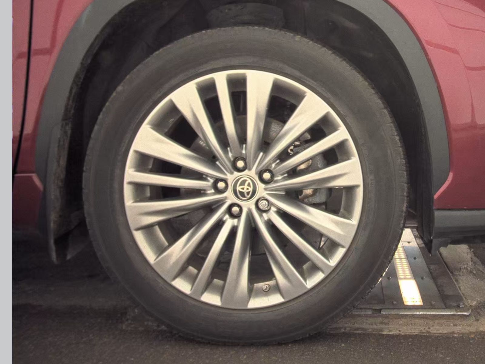 2022 Toyota Highlander Hybrid Limited AWD