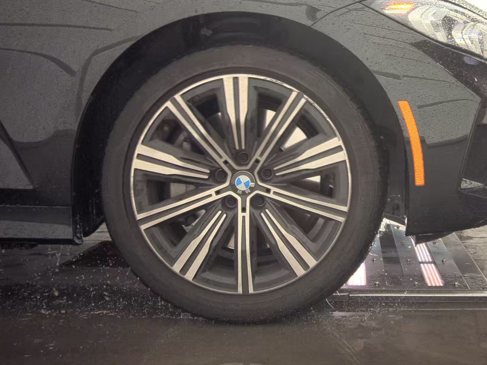 2025 BMW 3 Series 330i xDrive AWD