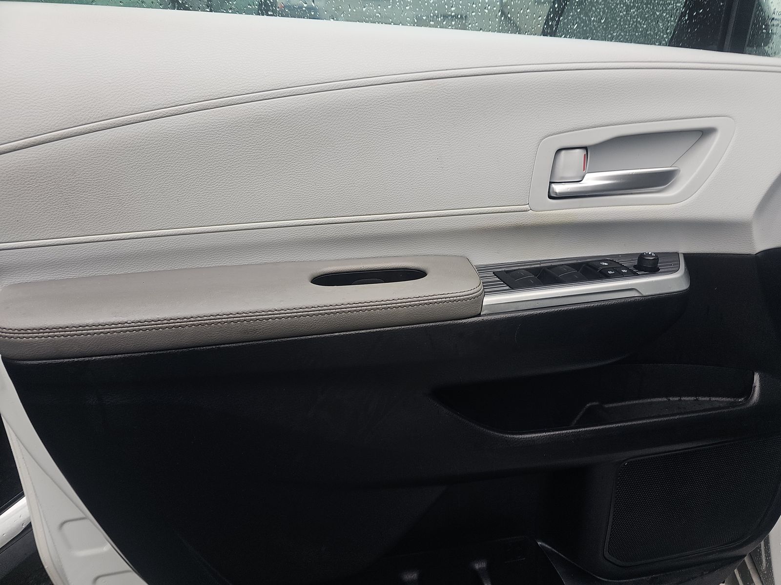 2025 Toyota Sienna XLE FWD