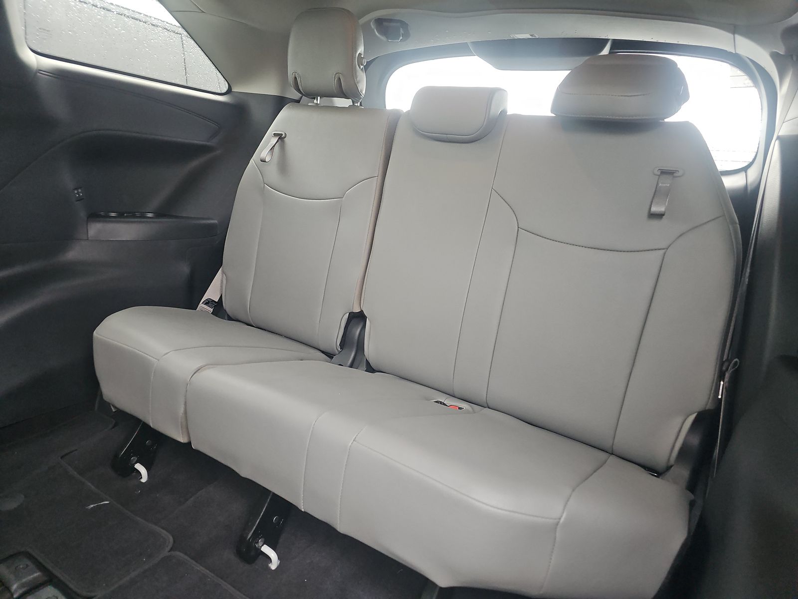 2025 Toyota Sienna XLE FWD