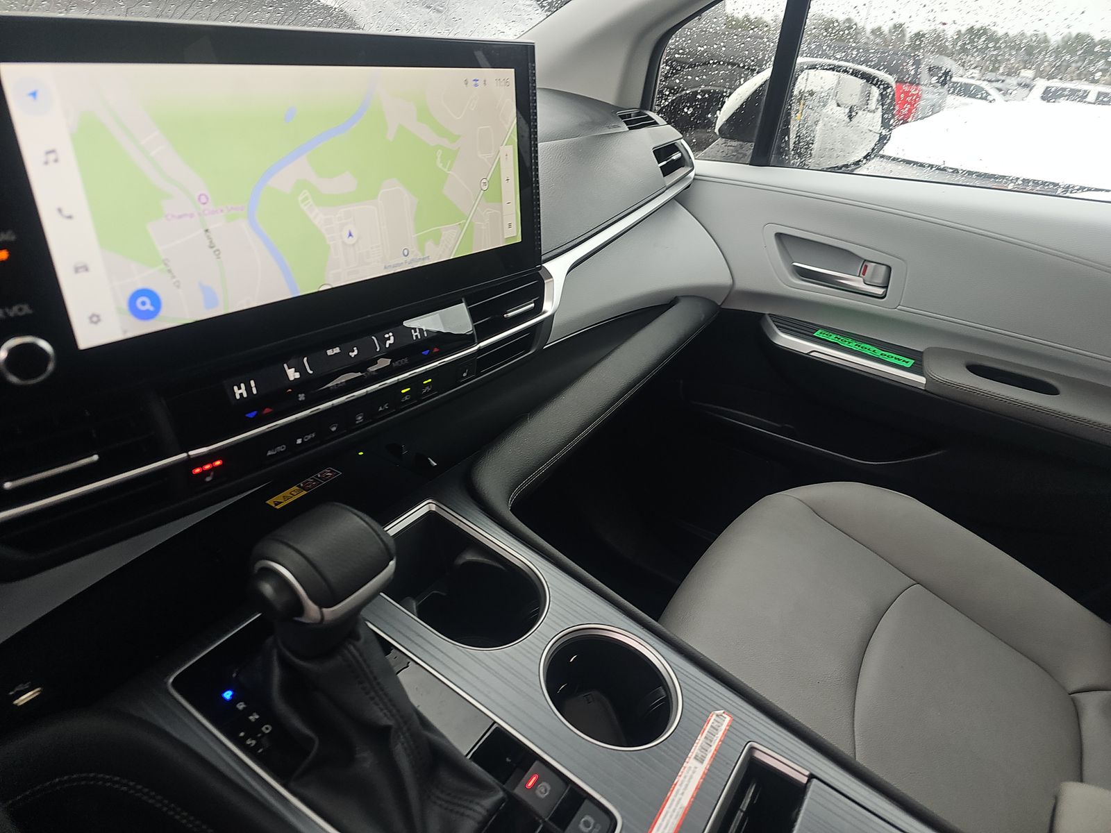 2025 Toyota Sienna XLE FWD