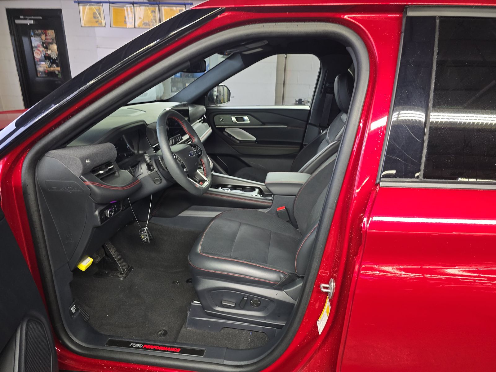 2025 Ford Explorer ST AWD