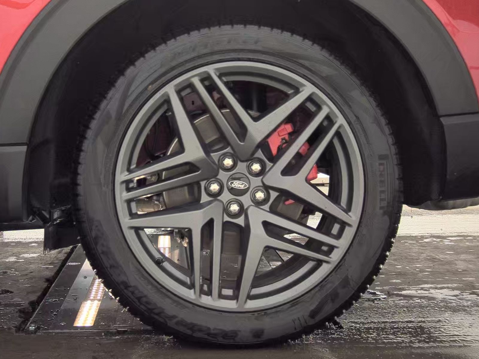 2025 Ford Explorer ST AWD