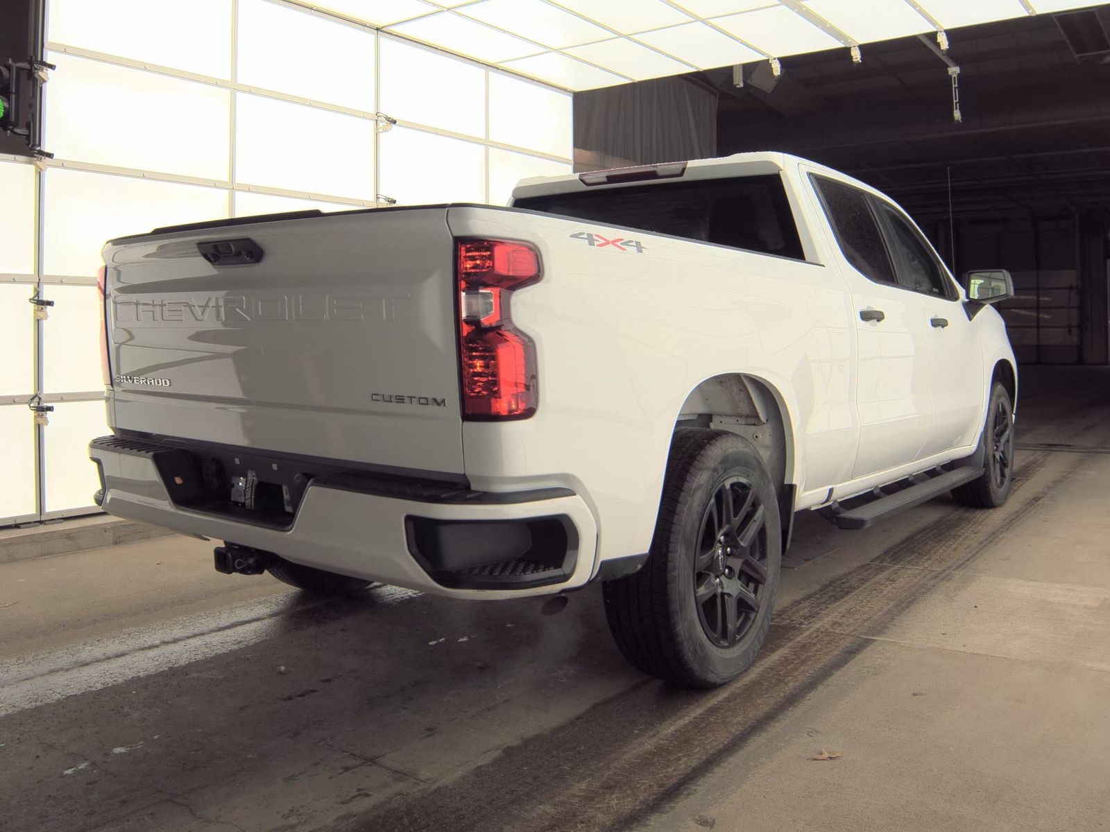 2023 Chevrolet Silverado 1500 Custom AWD