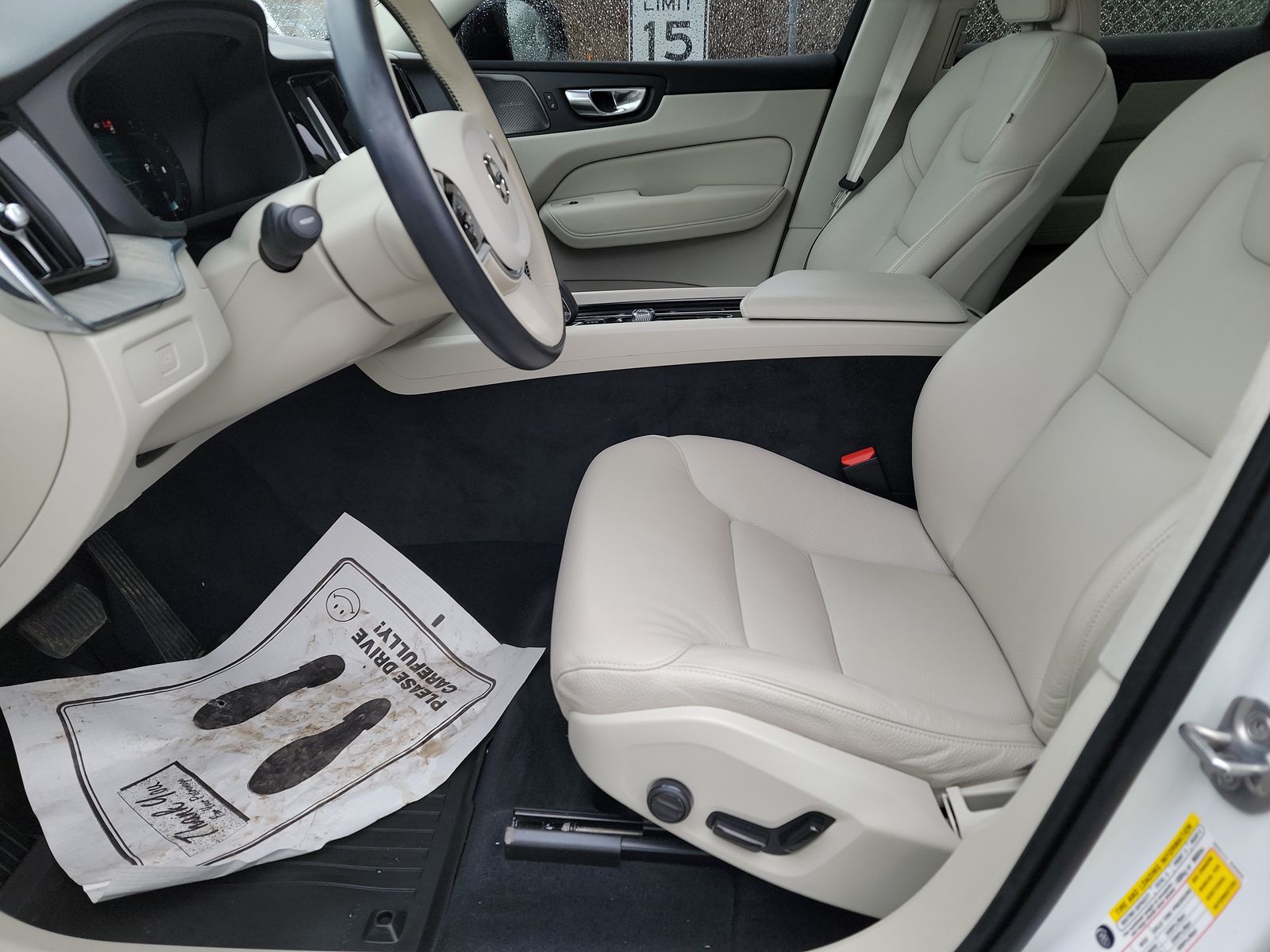 2024 Volvo XC60 B5 Plus AWD