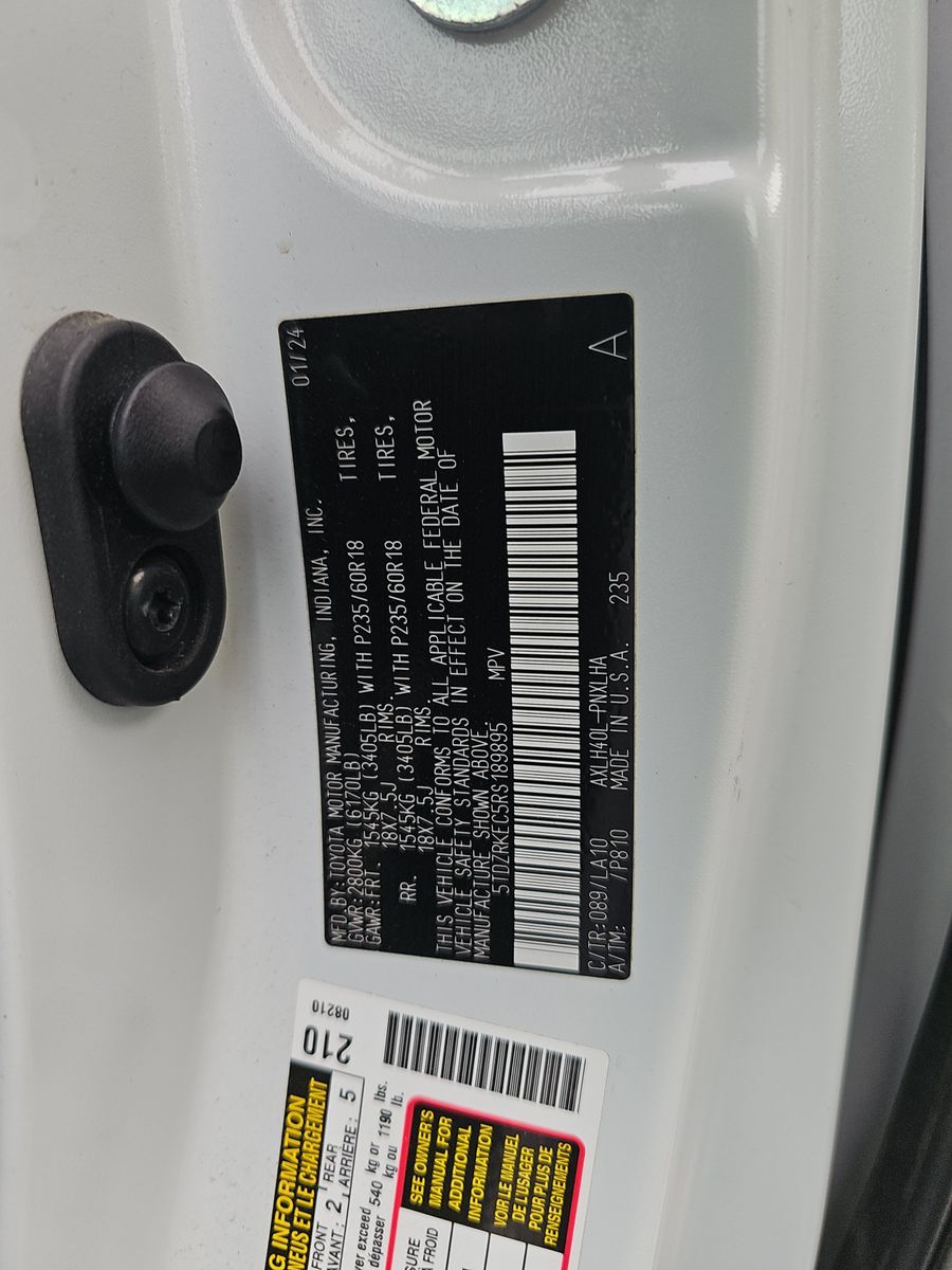 2024 Toyota Sienna Limited FWD