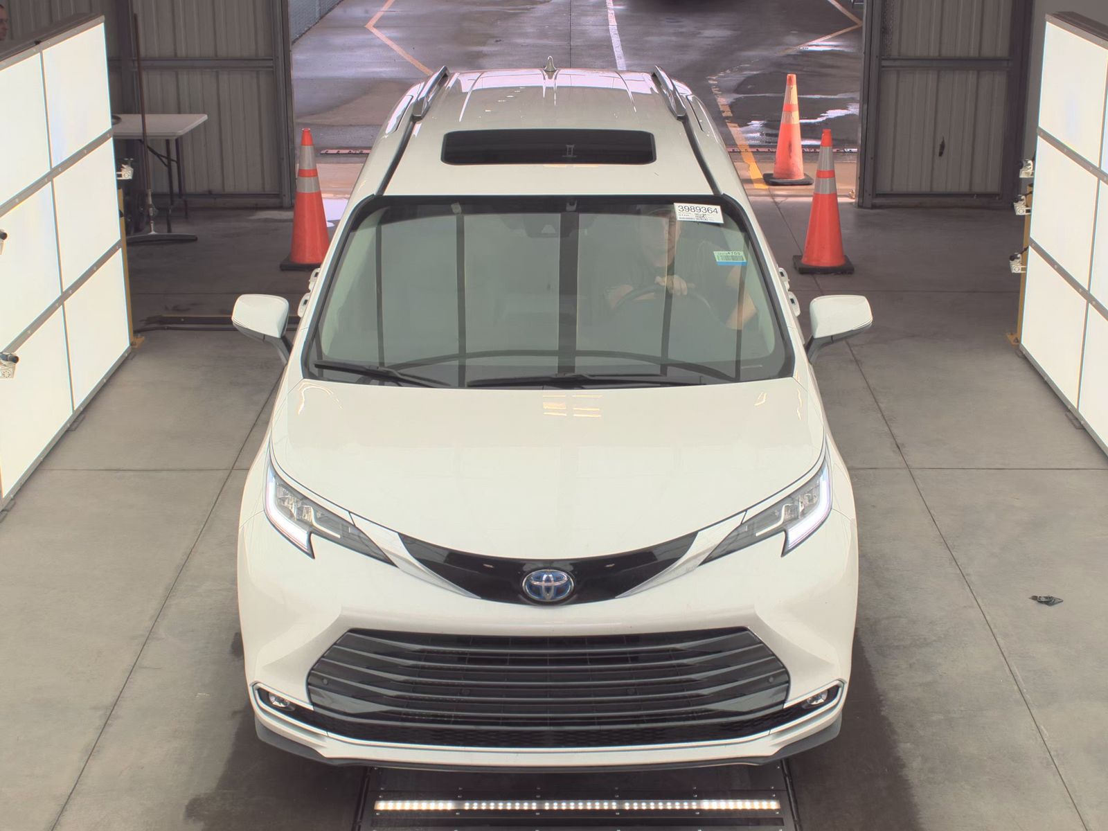 2024 Toyota Sienna Limited FWD