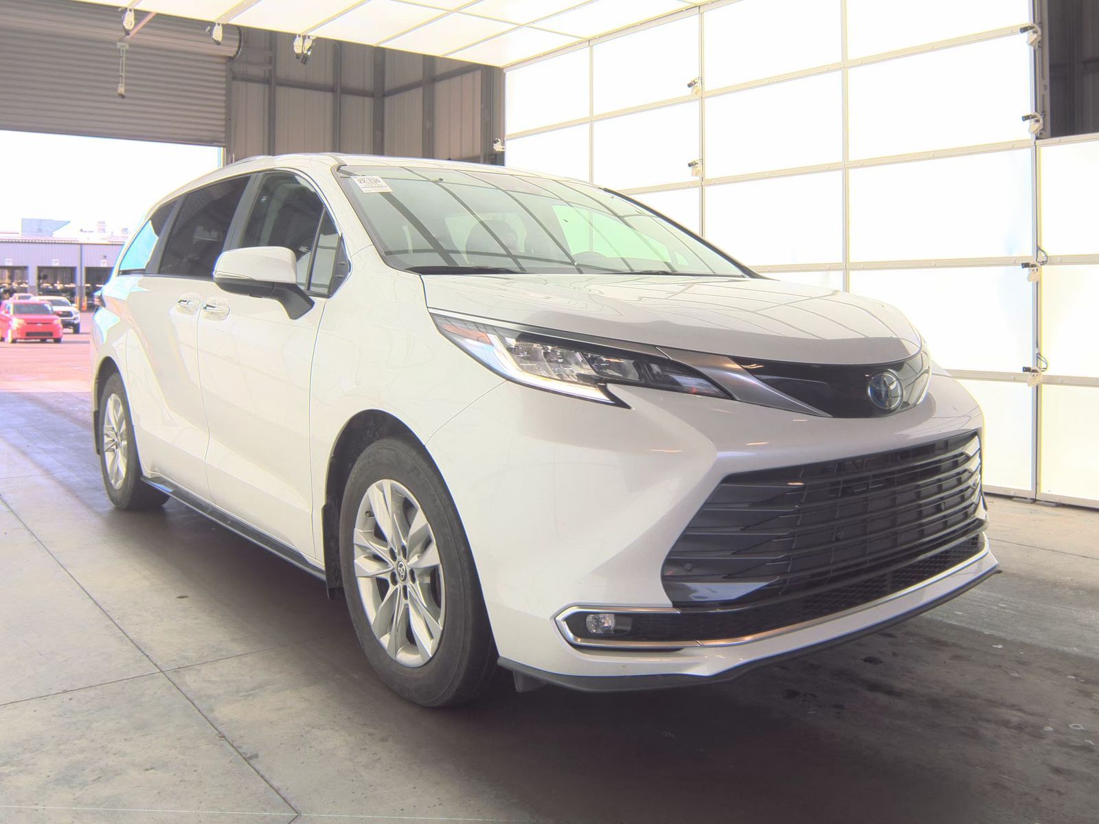 2024 Toyota Sienna Limited FWD