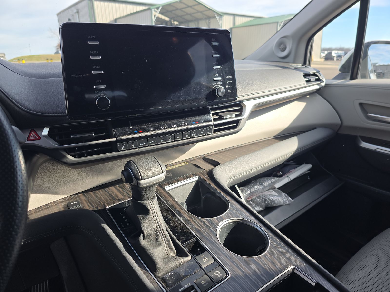 2024 Toyota Sienna Limited FWD