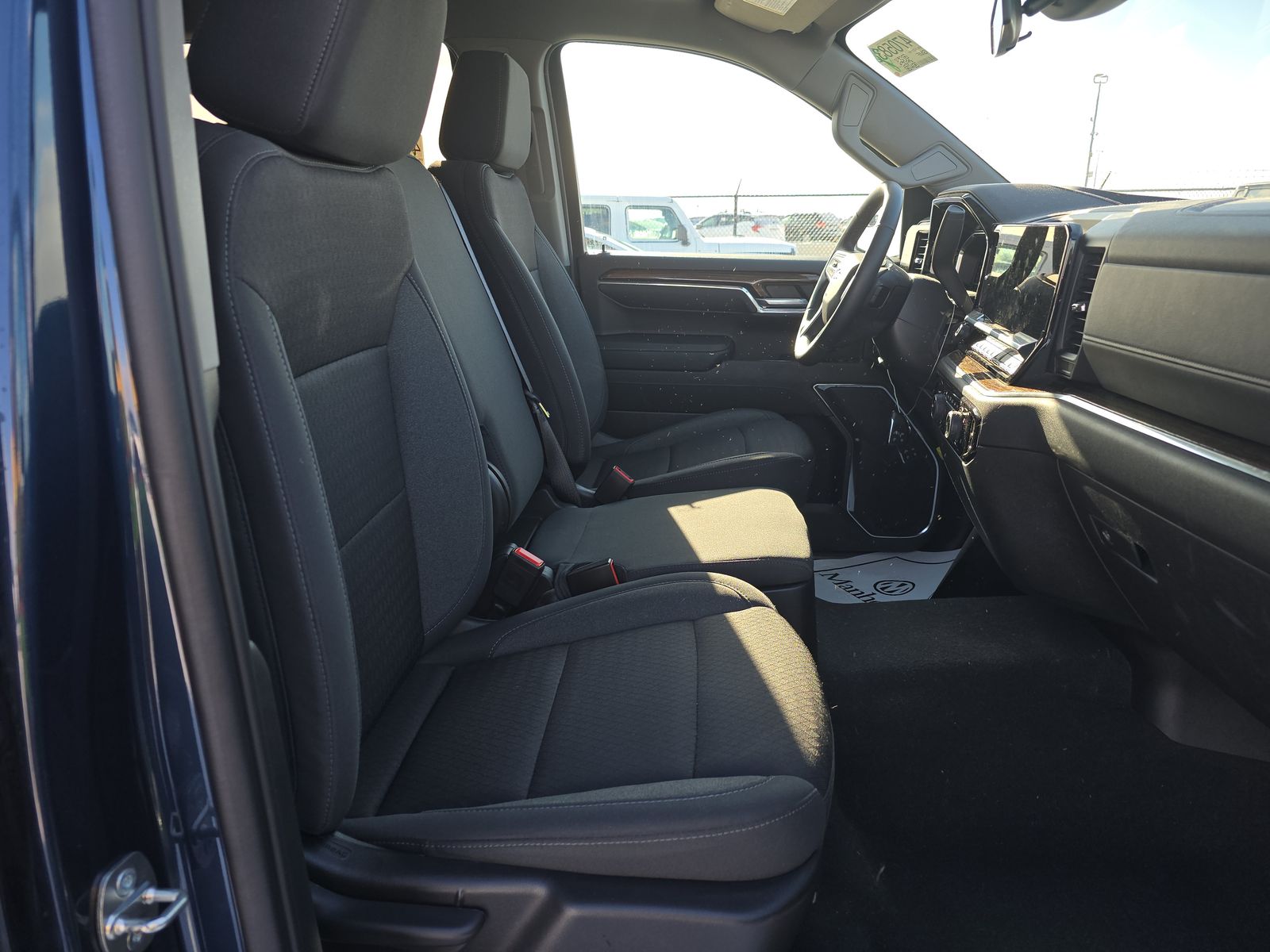 2023 Chevrolet Silverado 1500 LT AWD