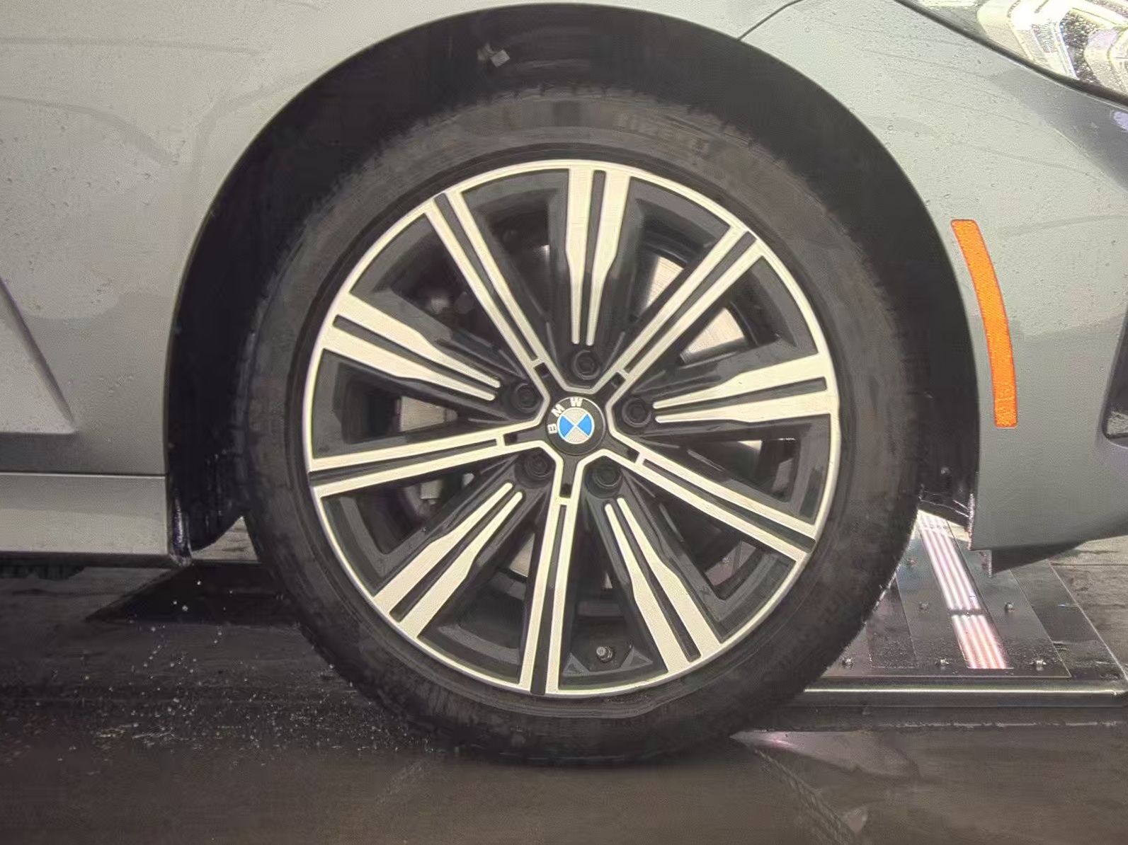 2025 BMW 3 Series 330i xDrive AWD