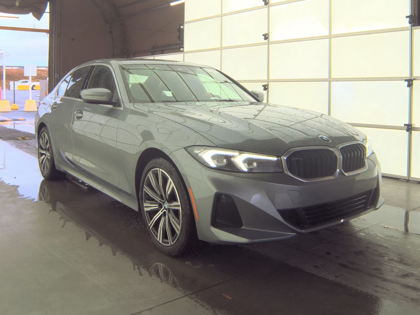 2025 BMW 3 Series 330i xDrive AWD