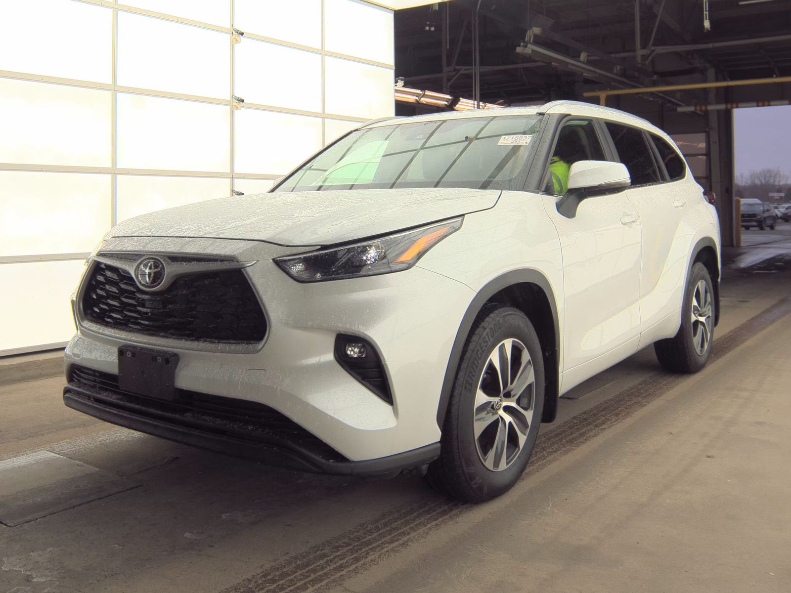 2023 Toyota Highlander XLE AWD