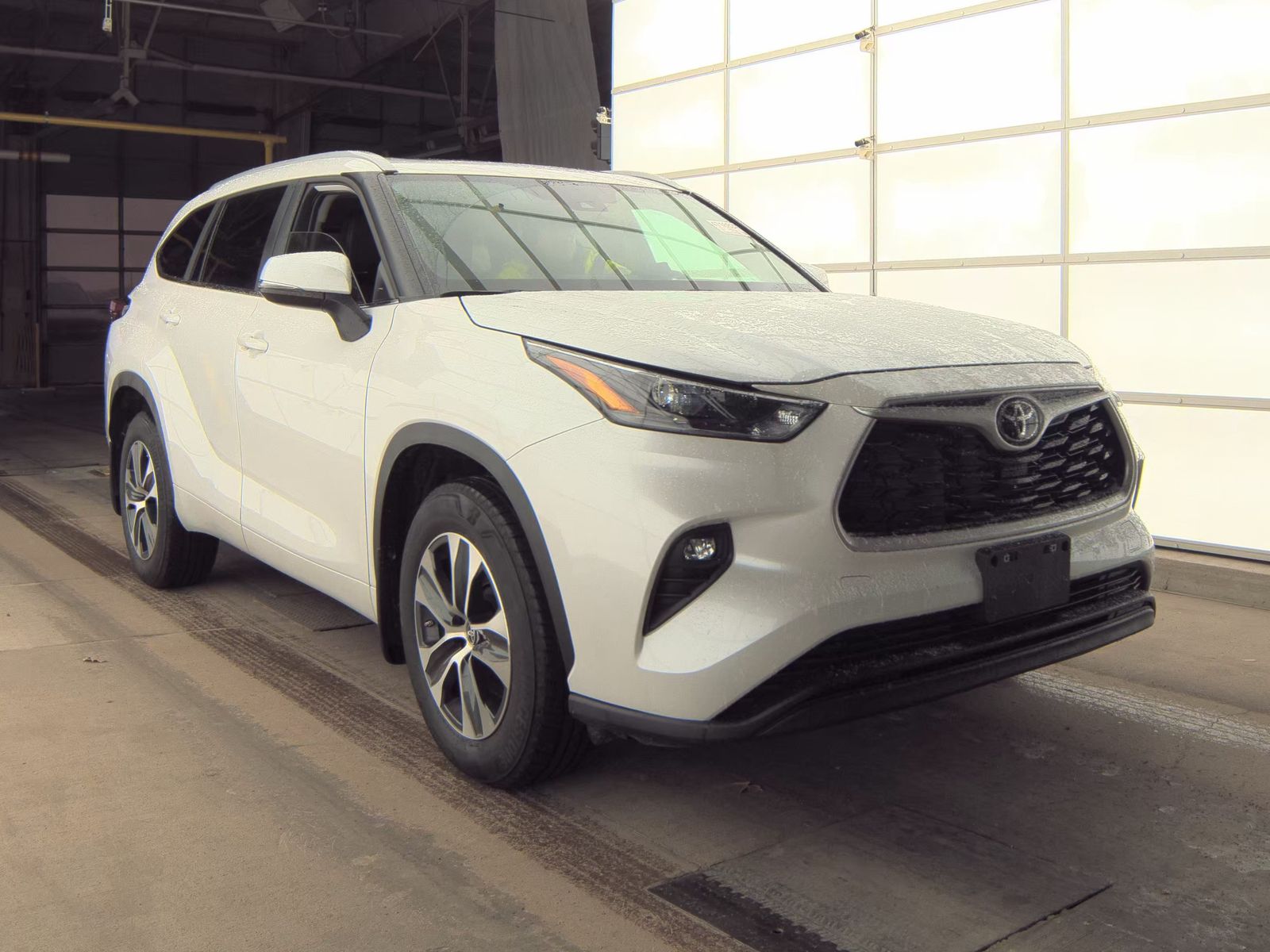 2023 Toyota Highlander XLE AWD
